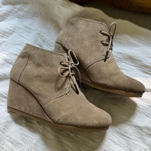 TOMS Suede Boots